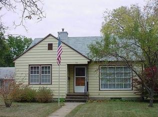 923 W 14th St, Grand Island, NE 68801