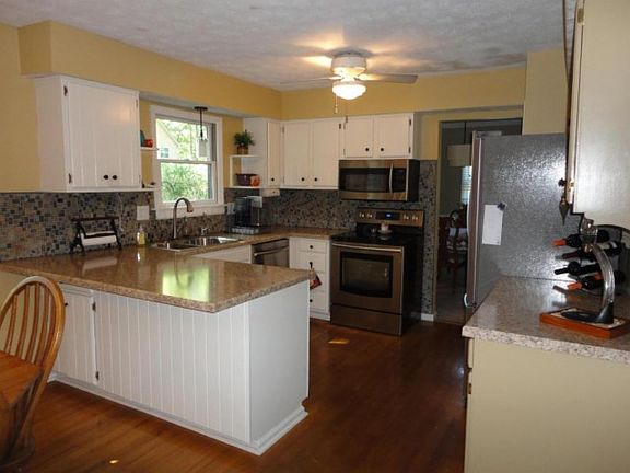 5th image of 3185 Cranston Dr