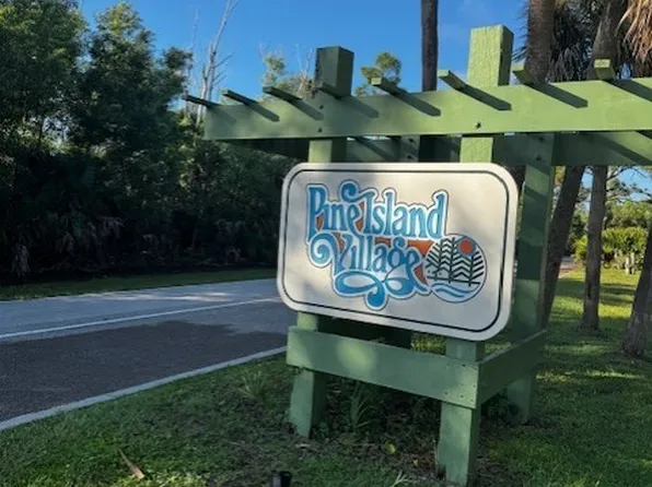 4340 Turtle Trail Ln, Saint James City, FL 33956