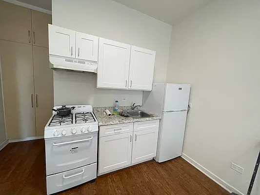 Rented by Compass | media 7