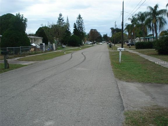2nd image of 8218 Aero Ave
