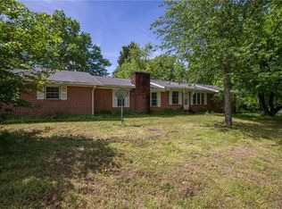 2501 N Gray St, Pocola, OK 74902