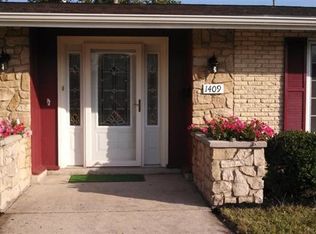 1409 Meadow Wood Dr, Fairborn, OH 45324