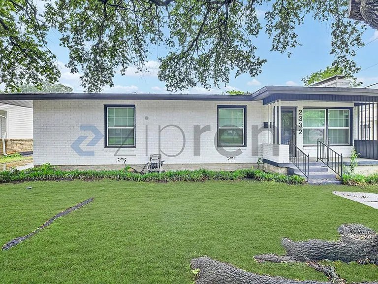 2332 Grandview Dr — Photo 8