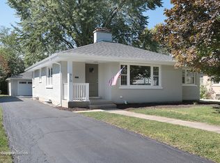 910 S Kirk Ave, Elmhurst, IL 60126