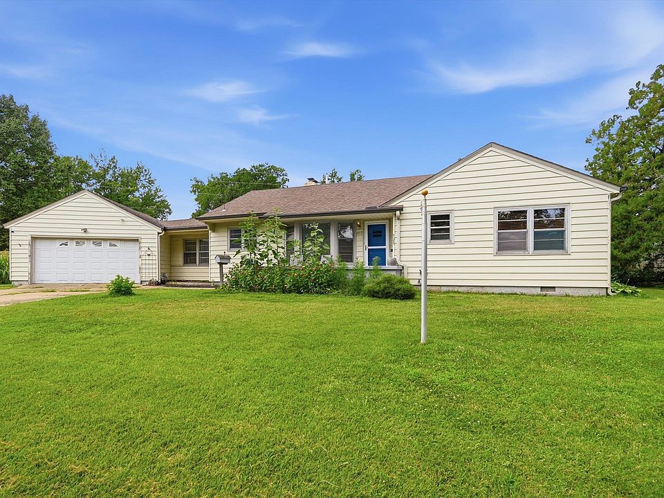 1st image of 1115 SW Billard Ave