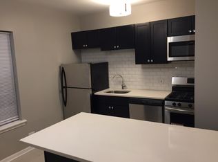 820 W Agatite Ave APT 203, Chicago, IL 60640