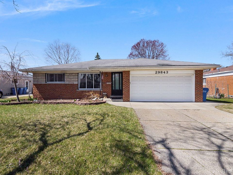 1st image of 29843 Blossom Ln
