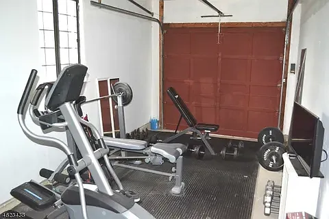 2 bed, 1.5 bath, 7841 sqft, $2,848 — Photo 3