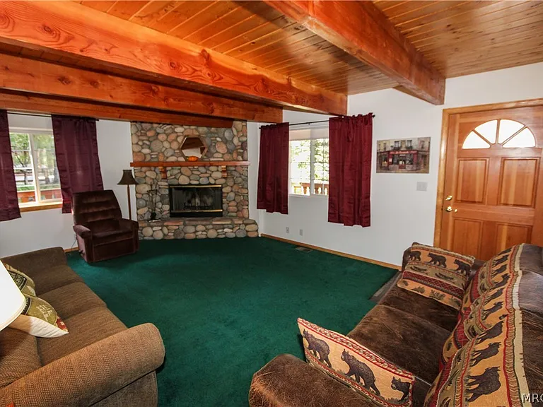 442 Salem Dr — Photo 6