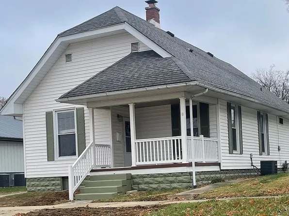 819 N Mulberry St, Mount Carmel, IL 62863