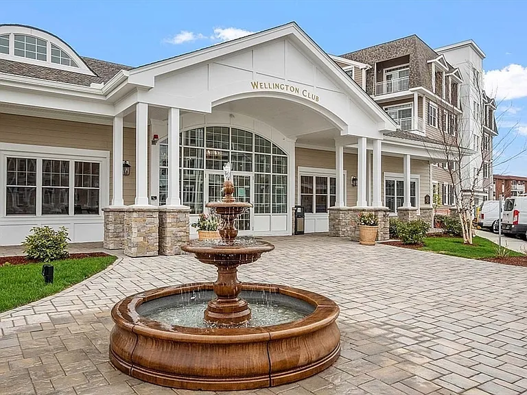 320 Middlesex Ave #B403 — Photo 22