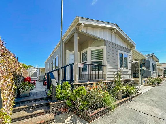 3rd image of 8545 Mission Gorge Rd #211