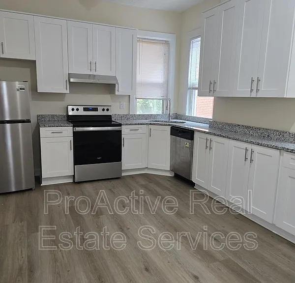 910 Colonial Ave — Photo 9