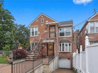 2805 Saint Theresa Ave, Bronx, NY 10461