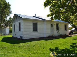 627 Charlotte Dr, Sidney, NE 69162