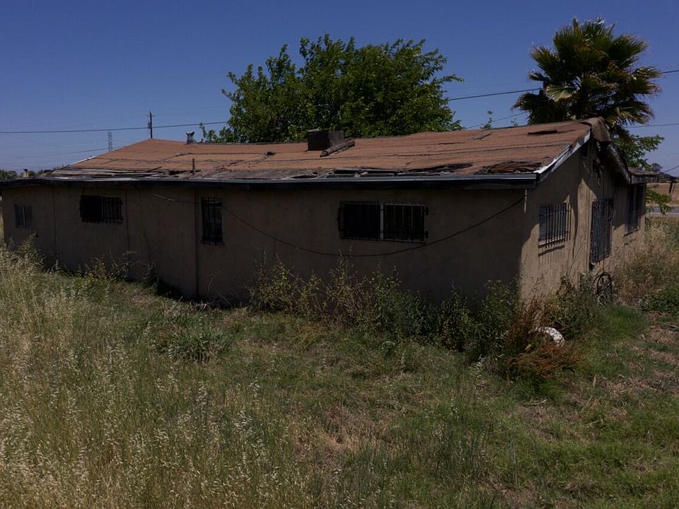 2nd image of 16814 N Lake Street