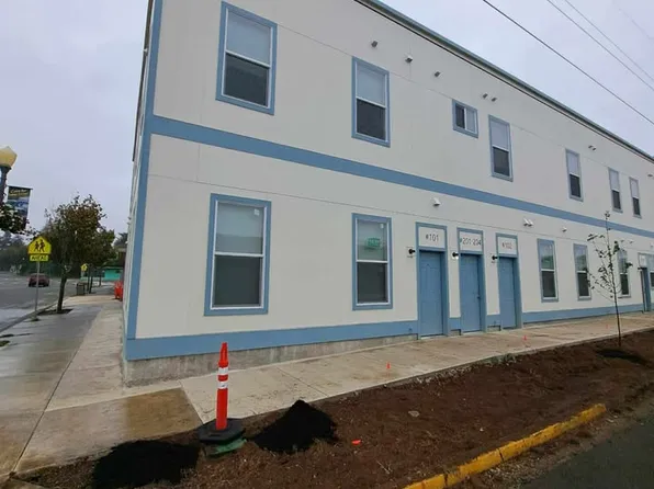 119 S Wasson St #206, Coos Bay, OR 97420