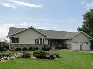 921 Comanche St, Columbus, NE 68601