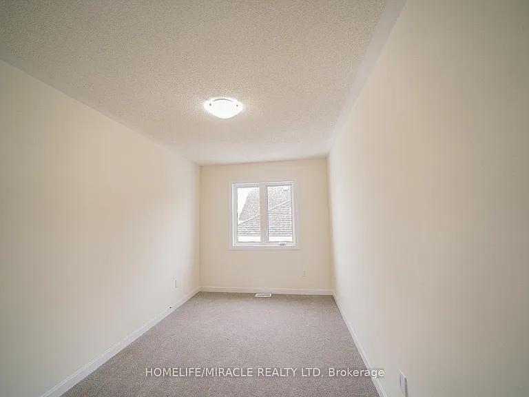 33 Country Club Dr — Photo 26