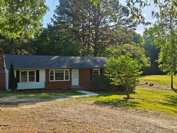 9511 Harris St, Amelia Court House, VA 23002