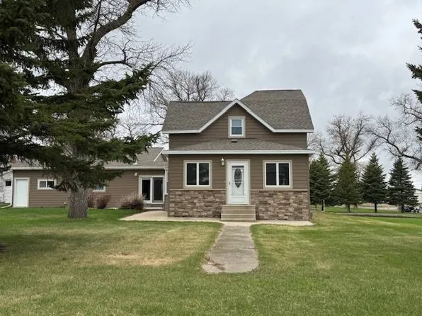 143 W 1st St, Webster, SD 57274
