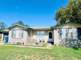 113 Windsor Rd, Chickasha, OK 73018
