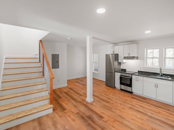 61 N Pleasant St