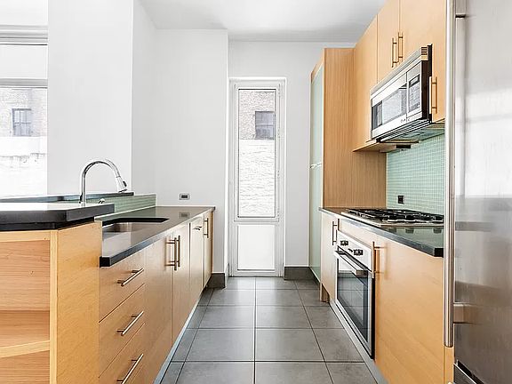 325 5th Ave APT 10D, New York, NY 10016 | Zillow