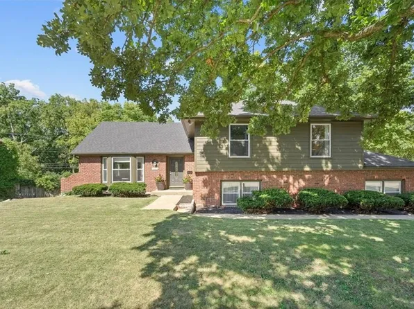 12413 Valley Brook Dr, Grandview, MO 64030