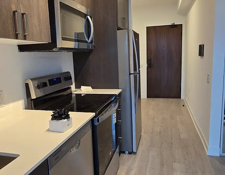 2782 Barton St E #401 — Photo 5