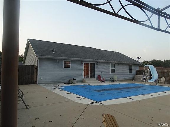 5th image of 211 Williamsburg Dr