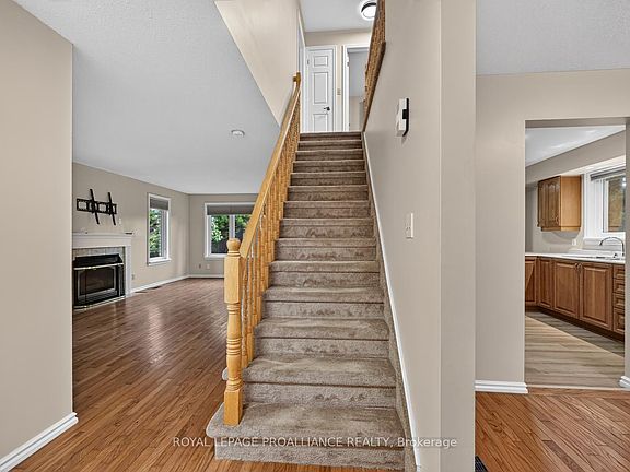 4th image of 388 Brock St