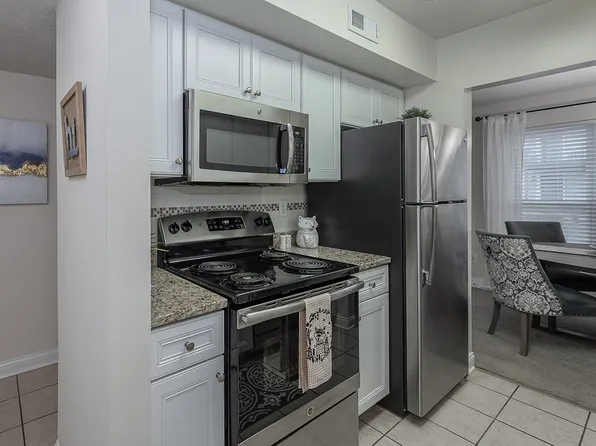 Harpers Point Apartments*, 8713 Harpers Point #8933A, Cincinnati, OH 45249