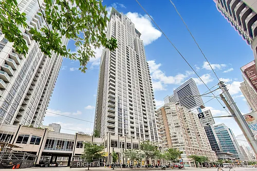 761 Bay St #313 Photo 1