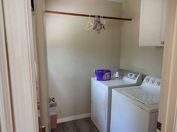 5th image of 4874 Glen Oaks Cir