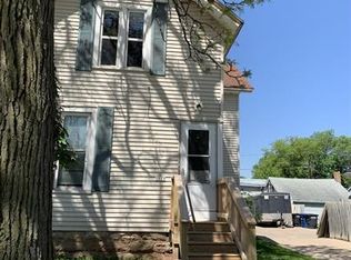 1619 Oregon St, Oshkosh, WI 54902