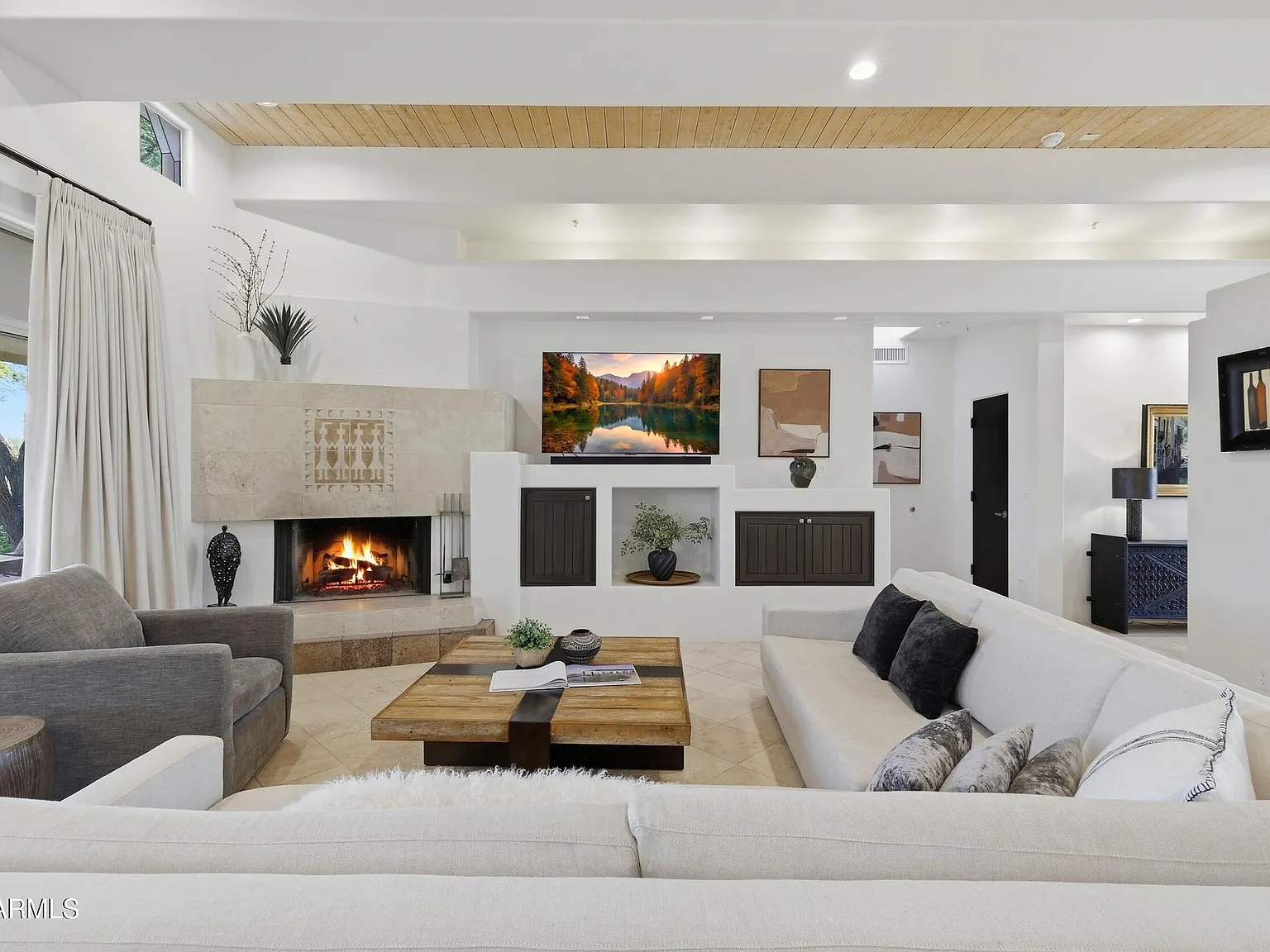 4 bed, 4.0 bath, 3500 sqft, $6,000 — Photo 3