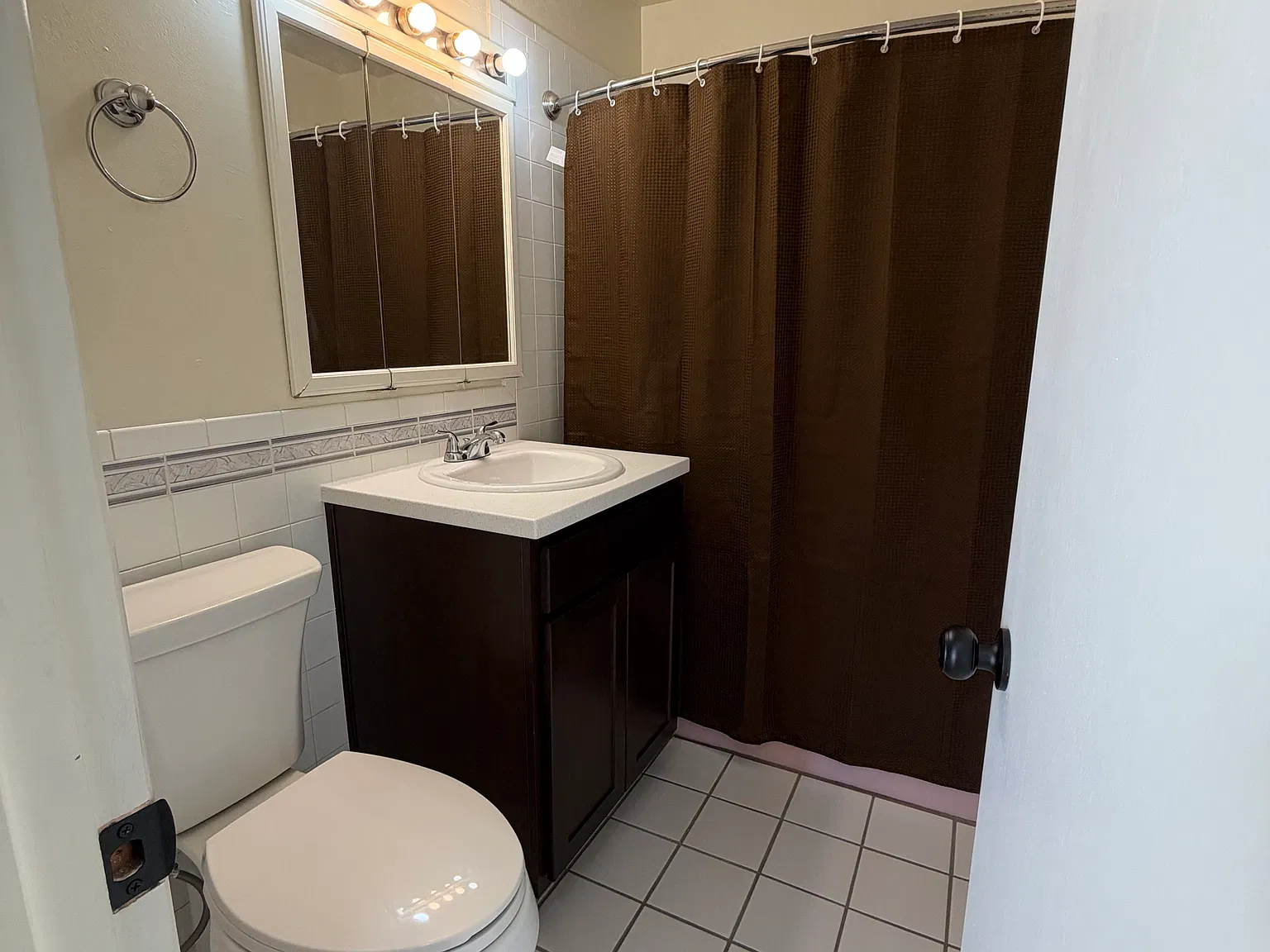 4 bed, 2000 sqft, $1,850 — Photo 4