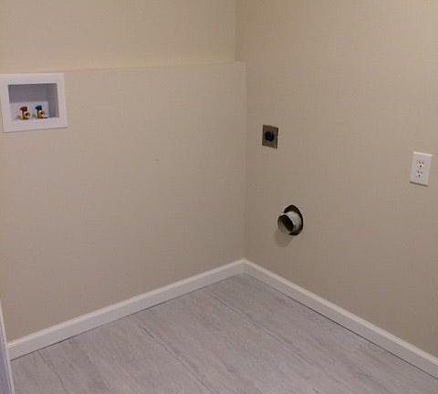 Laundry Room (w/d hookup)
