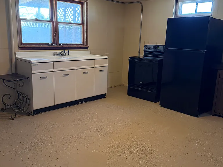 720 Harrison Ave — Photo 13