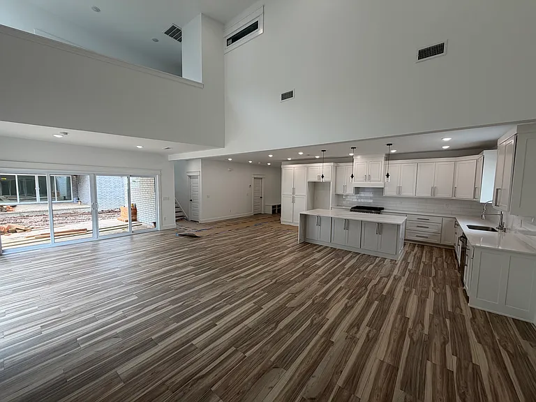 906 N Sang Ave — Photo 6
