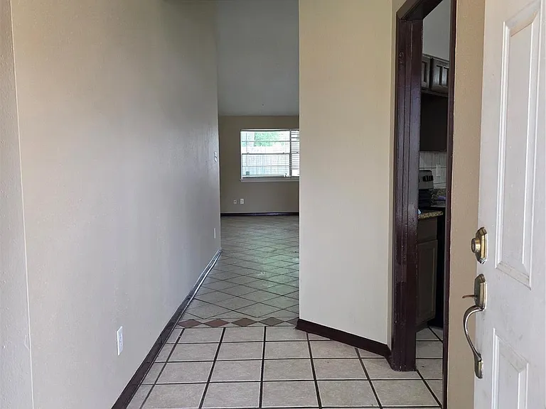 19410 Westhaven Dr — Photo 5