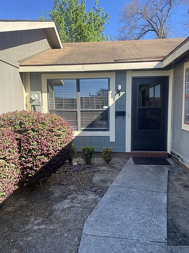 137 Stonehedge Dr #1 Photo 1 137 Stonehedge Dr #1 Photo 1