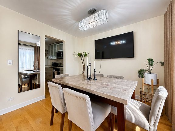 5th image of 495 Crow Ln #495