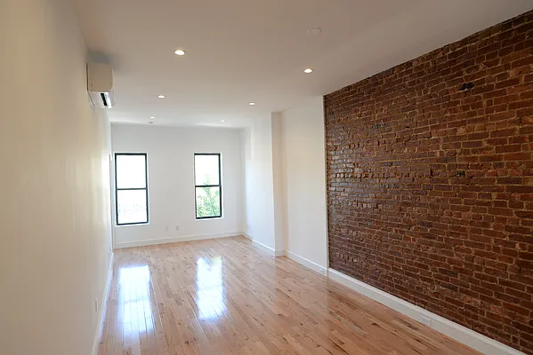 Rented by Residents Team | media 17