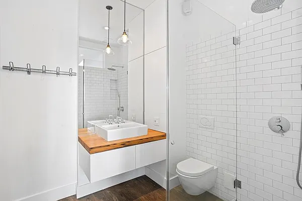 Sold by Douglas Elliman | media 14