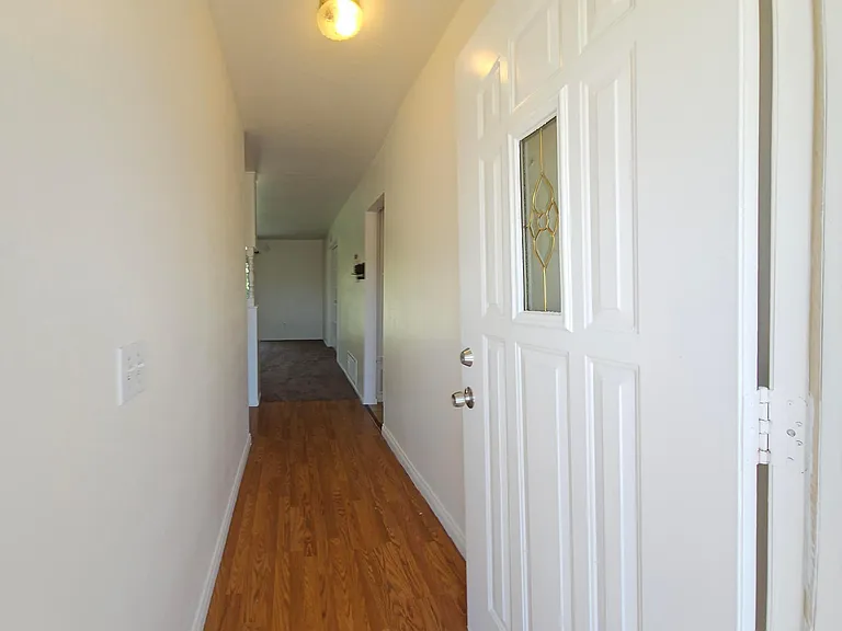 2272 Toluca Dr — Photo 4