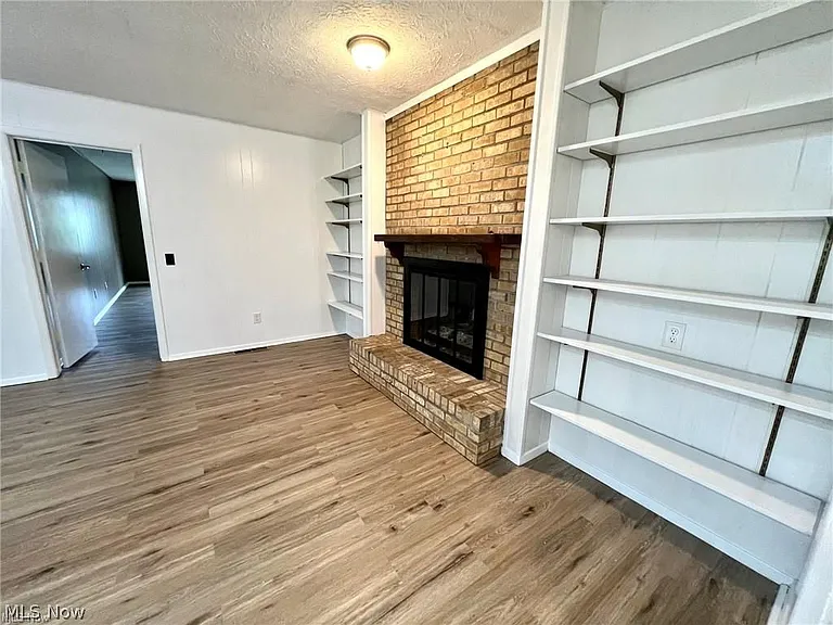 22410 Rock Creek Cir — Photo 17