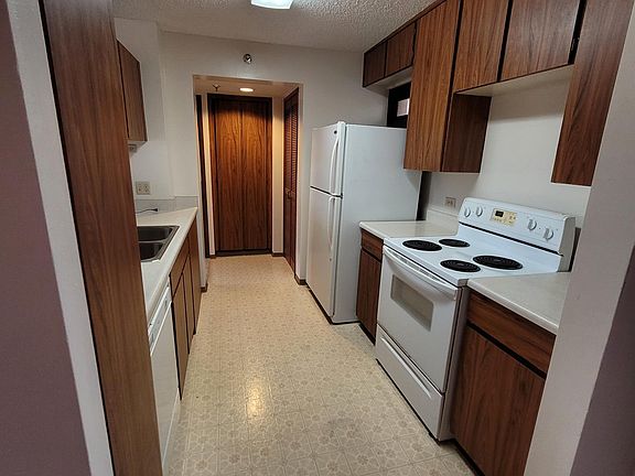 5th image of 5080 Likini St #South915